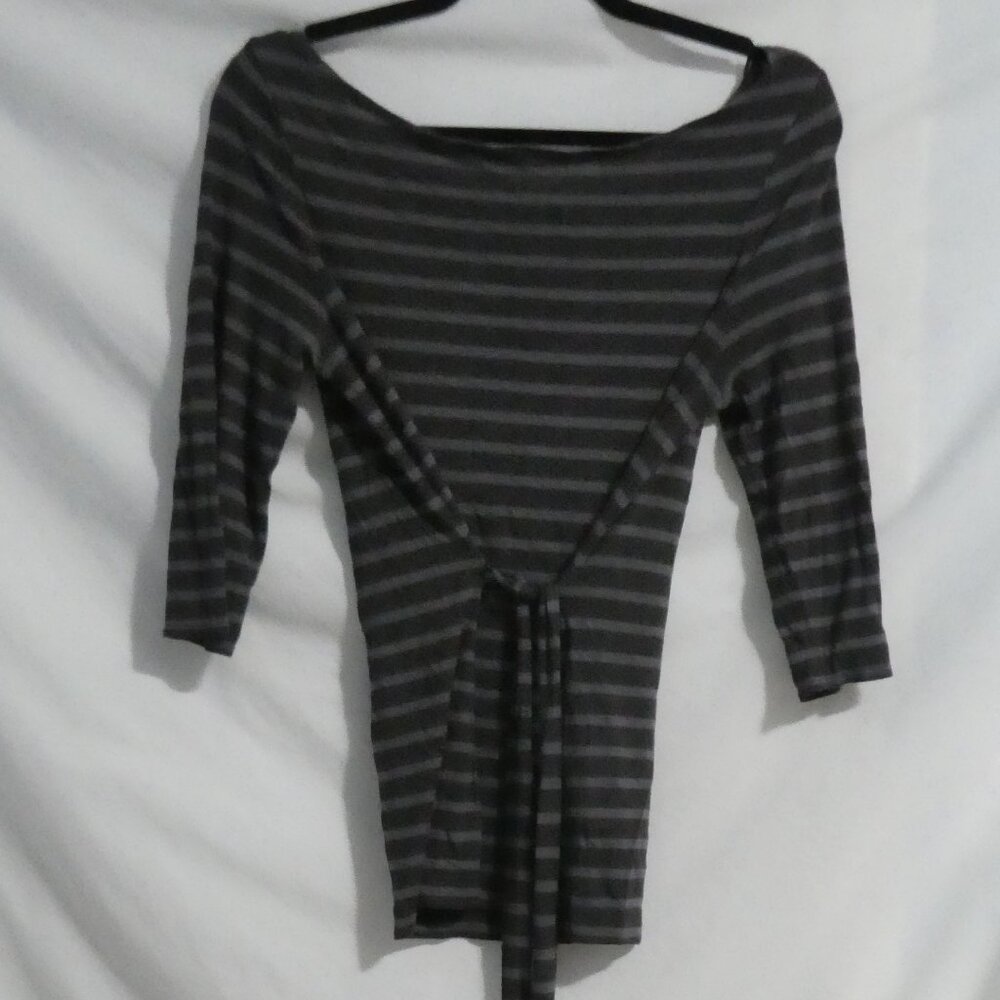H&M | medium | Striped Shirt With Matching Tie Waist Front